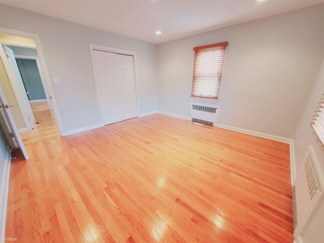 Building Photo - 2 br, 2 bath Condo - 21 Lyon Ave Unit 1
