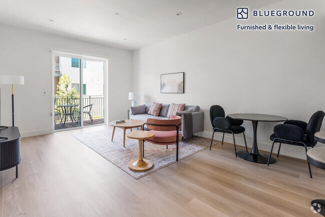 Building Photo - 3406 El Camino Real