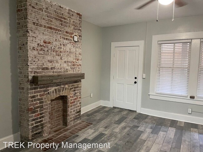 Building Photo - 2 br, 1 bath House - 129 Talbot unit 102
