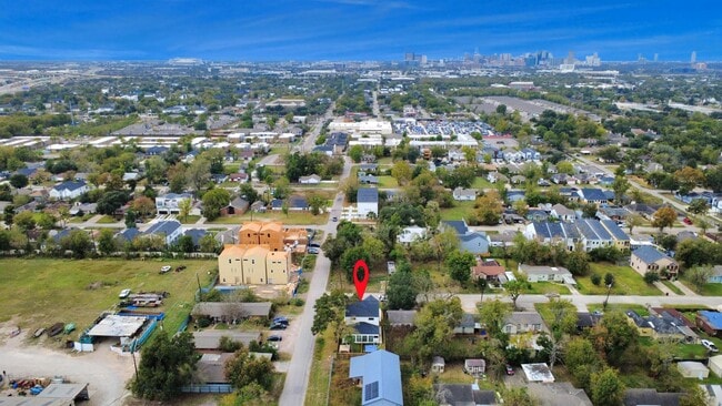 Building Photo - 7129 Sidney St