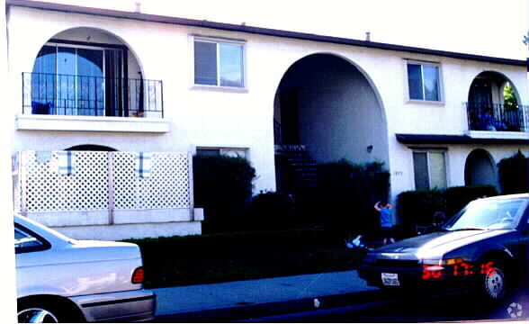 Building Photo - 1095 Delna Manor Ln