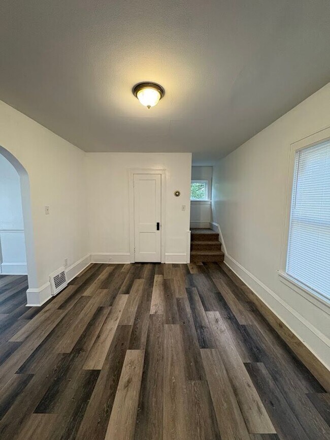 Foto del edificio - Two bedroom one bathroom home for rent