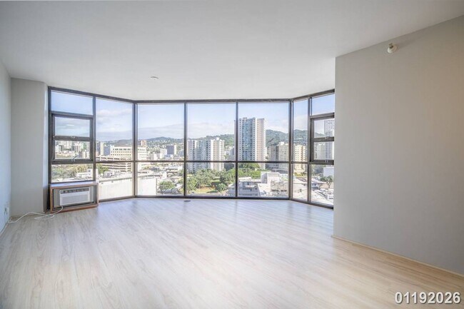 Foto del edificio - $2,250 / 1br - 611ft2 - Well maintained 1BR/1BA/1PKG condo unit in Hale Kaheka (Ala Moana) (Honol...