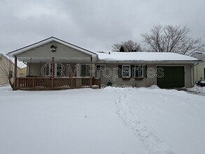 Building Photo - 914 N Forest Dr