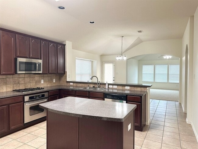 Photo - 1096 Wetland Dr House