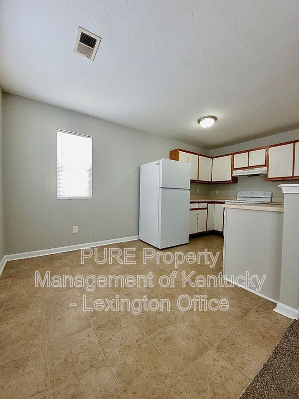 Building Photo - 271 Grinder Ct
