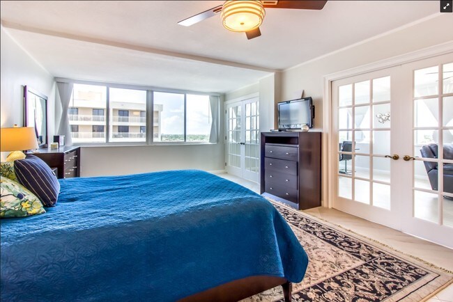 Foto del edificio - 3100 NE 49th St