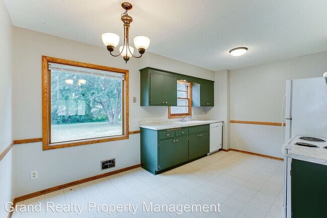 Foto del edificio - 3 br, 1 bath House - 1661 Leone Ave
