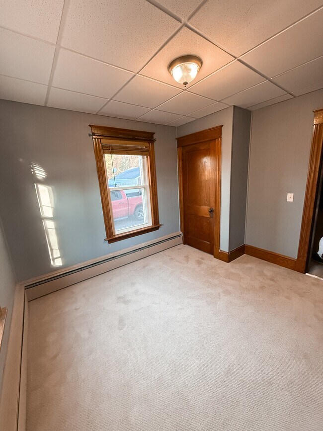 Foto del edificio - 584 Pleasant St