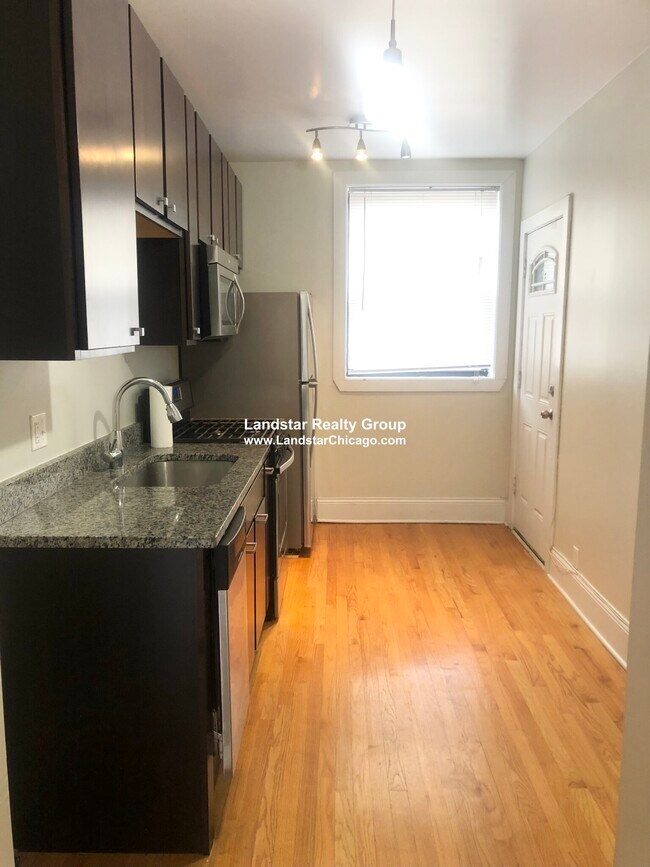 Building Photo - 4746 S Woodlawn Ave