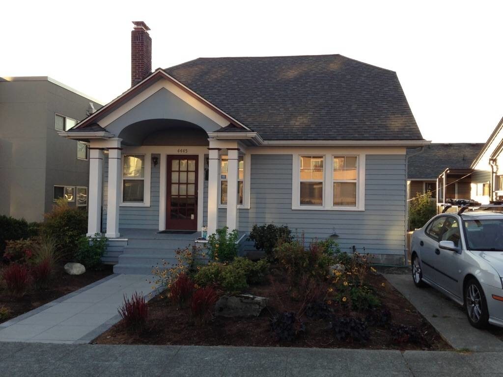 Foto principal - 4445 44th Ave SW
