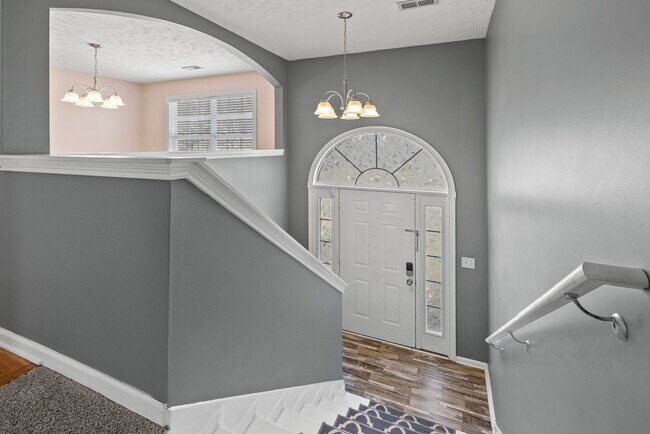 Foto del edificio - Pet Friendly Five Bedroom with Basement!