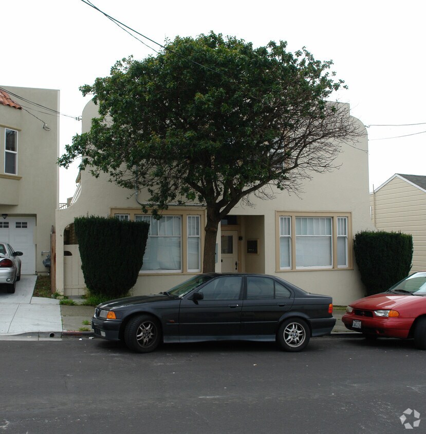 Building Photo - 139 Vista Grande Ave
