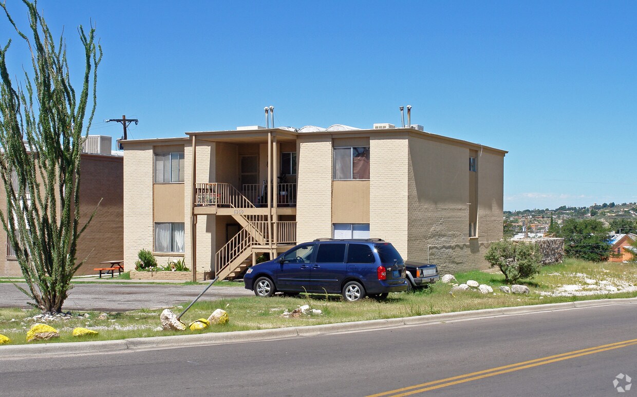 Primary Photo - 5200 Carousel Dr
