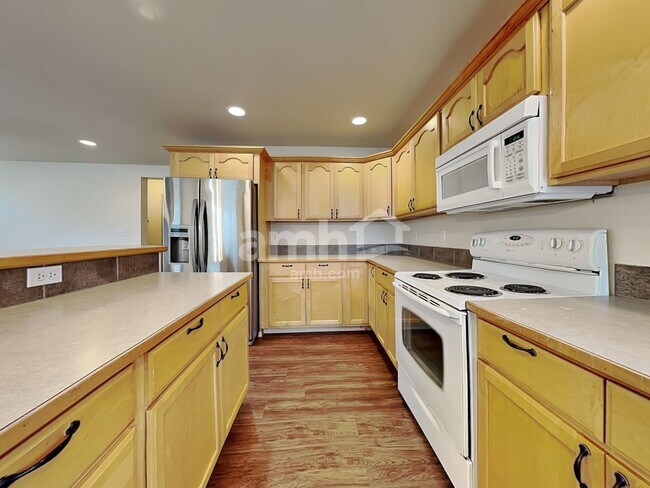 Foto del edificio - 202 Junction Blvd