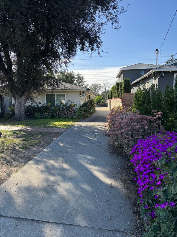 Foto del edificio - 7151 N Muscatel Ave