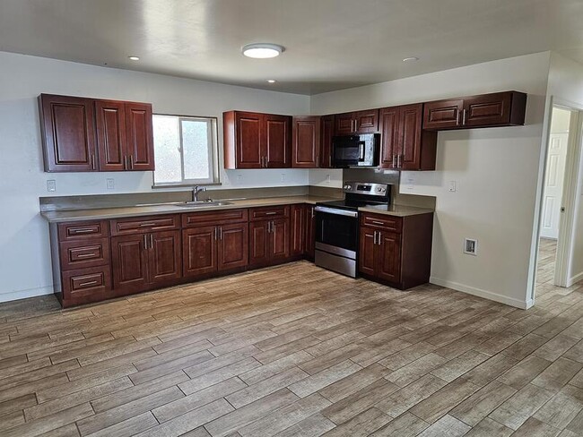 Building Photo - 1211 Alewa Dr