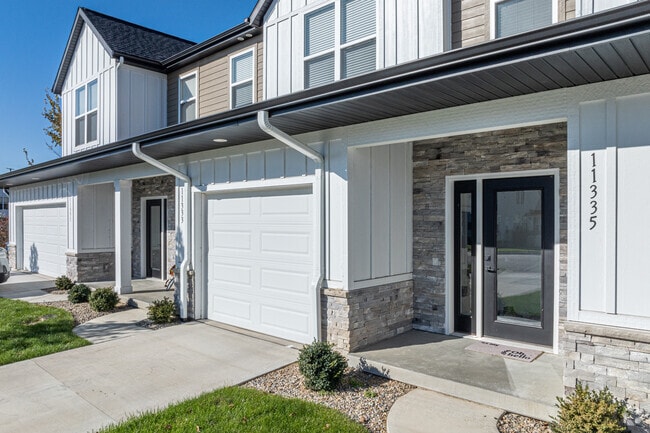 Building Photo - 11295 Sessions Dr NW