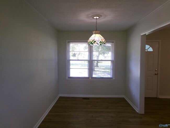 Building Photo - 1709 Oscar Patterson Rd