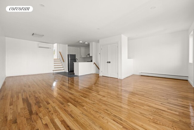Building Photo - 140 Terrace Pl