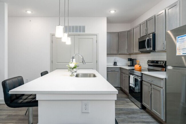 Foto del edificio - 5828 New Hope Blvd