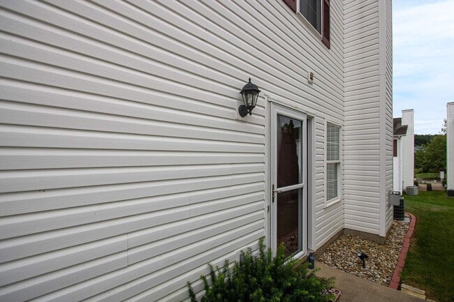 Photo - 2623 E Oaklawn Ct (Bloomington, IN) Townhome