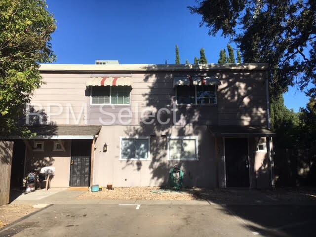 Foto principal - 410 Marshall Rd