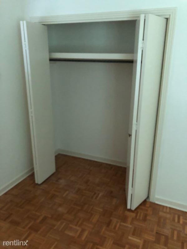 Building Photo - 3 br, 1 bath House - 6557 Lyndon B Johnson Dr