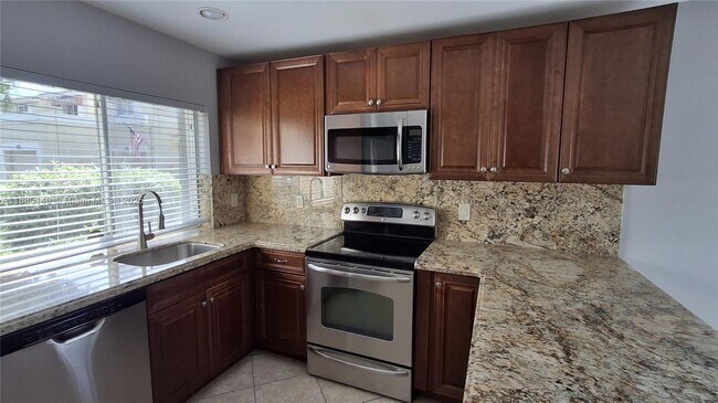 Foto del edificio - 671 Deer Creek Corona Way
