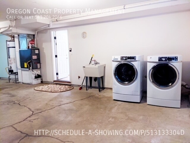 Foto del edificio - Outstanding 4 Bedroom House Lincoln City