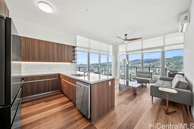 Building Photo - 1515 Liona St