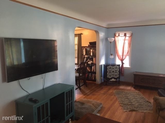 Primary Photo - 3 br, 1 bath House - 1010 Brookview Blvd