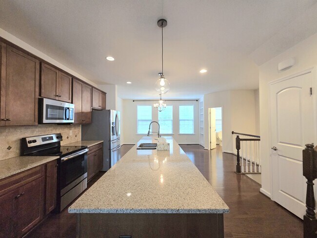 Foto del edificio - 1343 Gilmore St