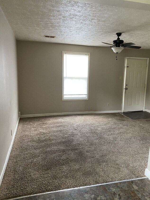 Primary Photo - 305 Belew St