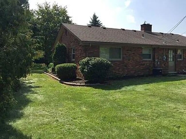 Building Photo - 2663 Colonial Way
