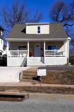 Building Photo - 3818 W Cold Spring Ln