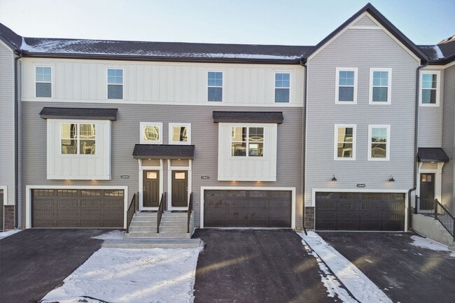 Building Photo - 13647 Marsh View Blvd
