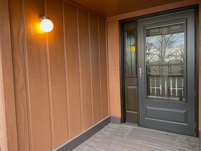 Front Entry - 7169 N 79th Plaza