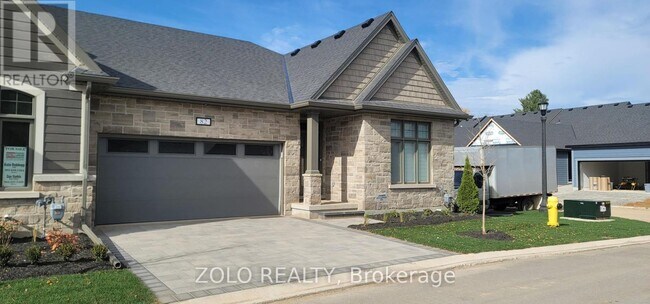 Building Photo - 154-154 Port Robinson Rd