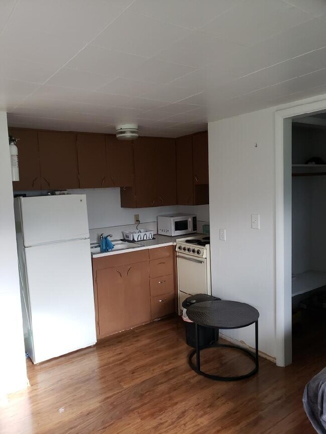 Foto del edificio - 403 E Helena Ave
