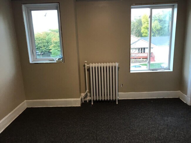 Foto del edificio - 513 Winslow Ave