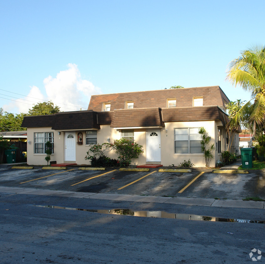 Foto principal - 3811 SW 59th Ave