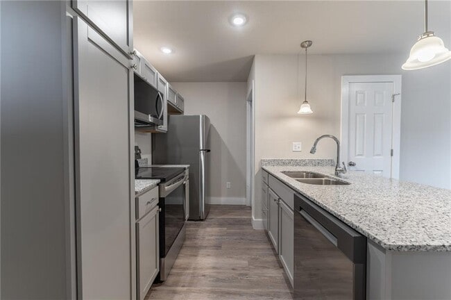 Building Photo - 1366 N Porter Rd