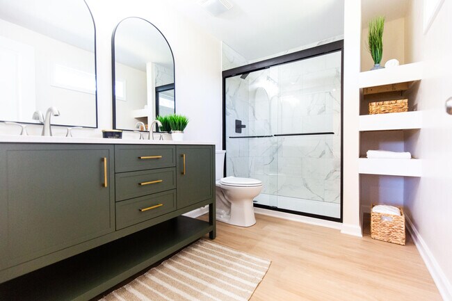 Foto del edificio - 942 Hawkins - Cummins Rd