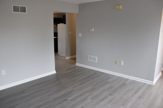 Foto del edificio - 212 Olney Rd