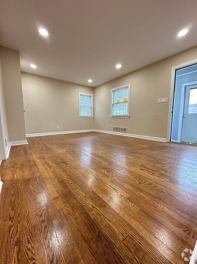 Allwood Apartments for Rent with Hardwood Floors Clifton, NJ 16