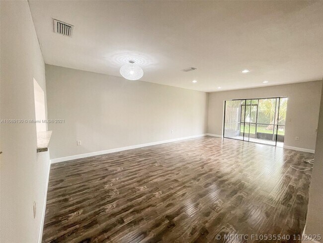 Building Photo - 228 Lakeside Cir