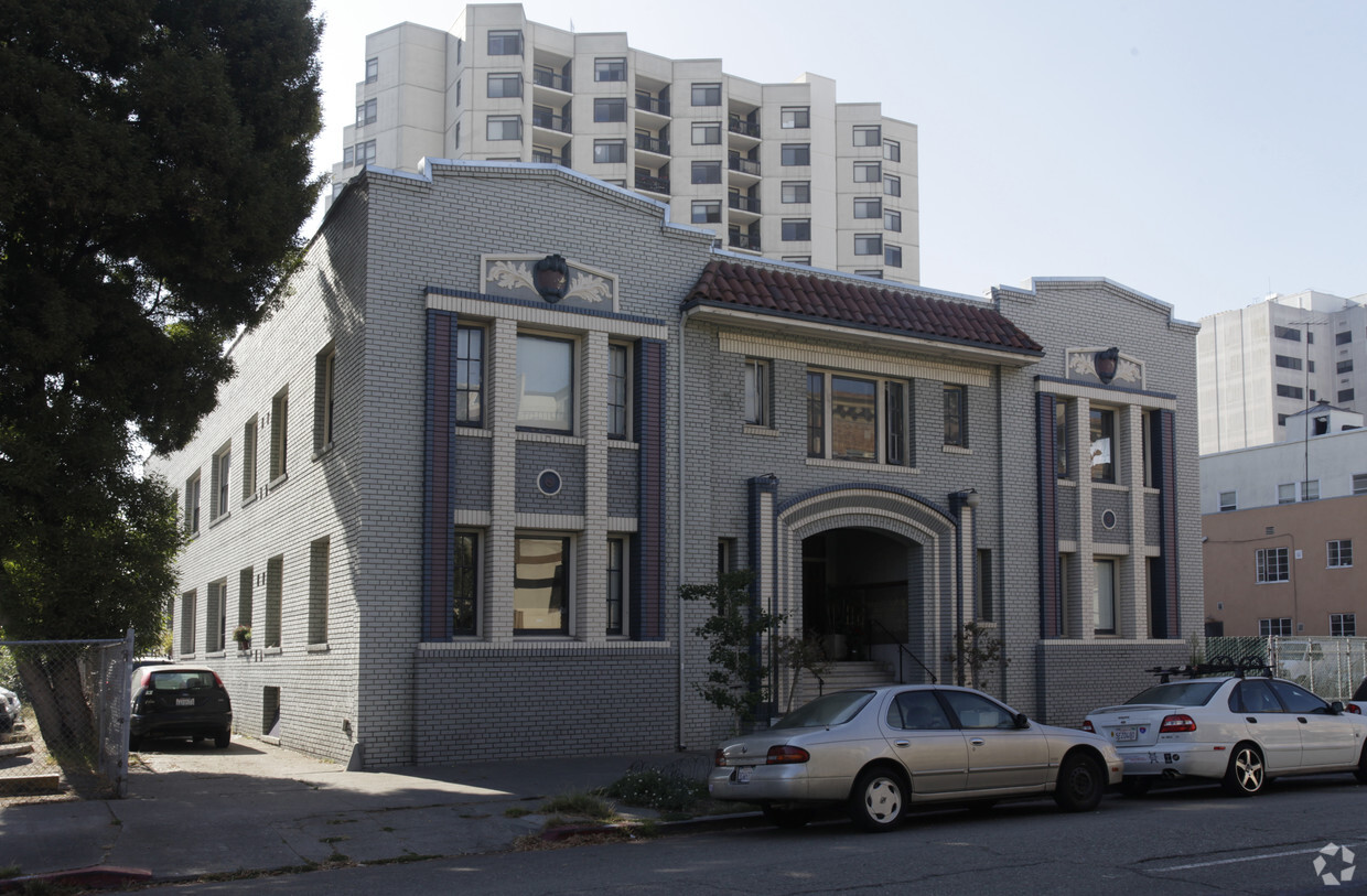 Primary Photo - 1520 Madison Ave