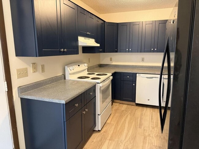 Photo - 906 Hersinger Pl House