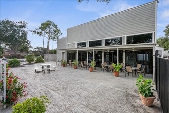 Building Photo - 2379 Briarwest Blvd